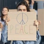 Žene u stvaranju mira: neophodna komponenta Žene u stvaranju mira: neophodna komponenta